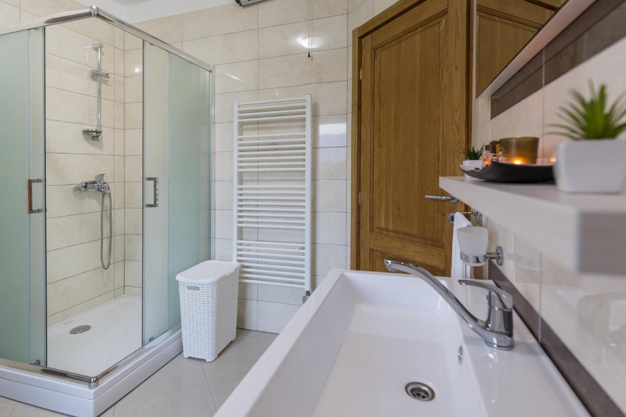 Villa Zlatni Dvori Zadarvillas Razanac Bagian luar foto