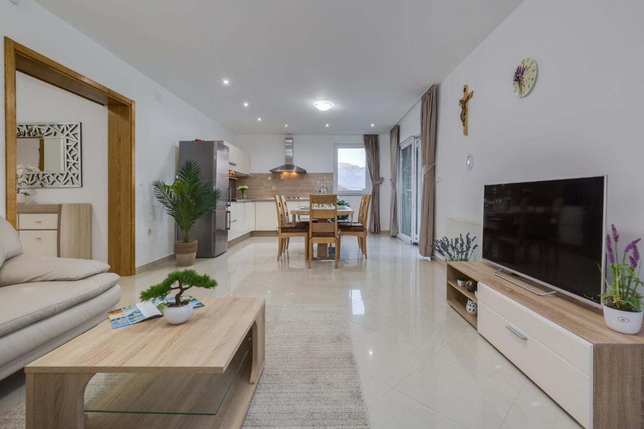 Villa Zlatni Dvori Zadarvillas Razanac Bagian luar foto